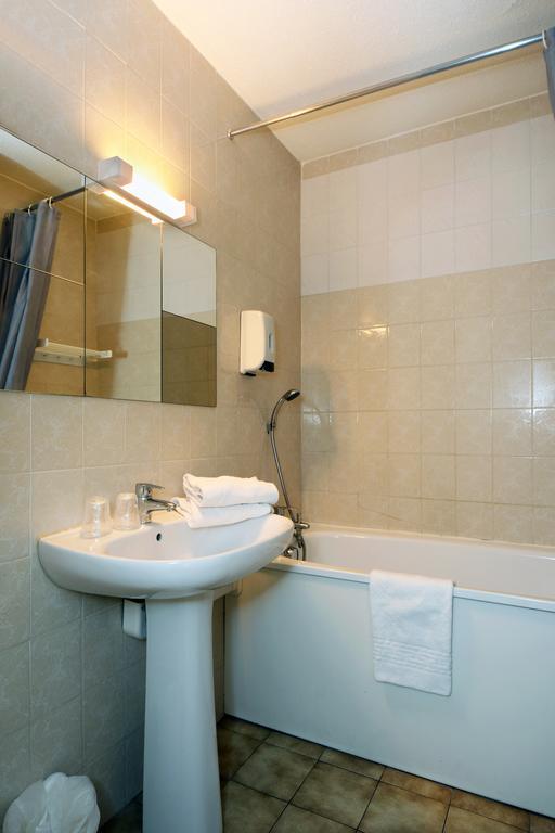 Hotel Le Lagon Rochefort-du-Gard